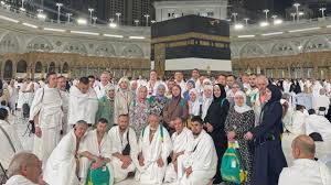 حج افراد :احرام به حج واجب -احرام حج وعمره را با هم بستن اول عمره وبعد از آن حج را ادا کردن : « نیت اللهم ارید الحج والعمرة فیسرهما لی وتقبلهما منی - فدیه را ذبح -3-- - حج تمتع: اول