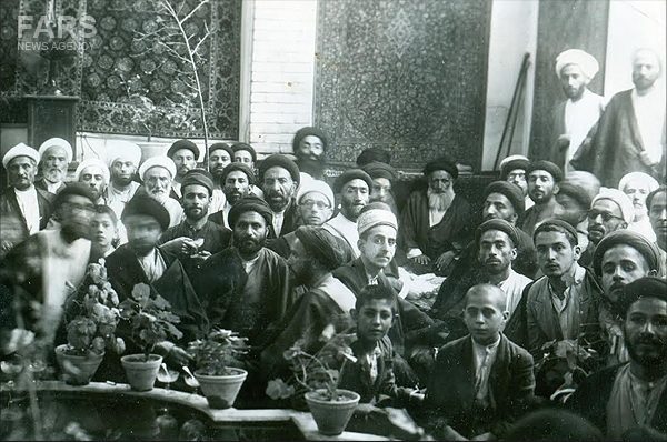 شبهای پیشاور در دفاع از حریم تشیع ص41 در همان موقع بجناب آقای قمی عرض کردم باورم نمی آید 
